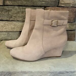 COLE Haan size 10 blush colored suede boots